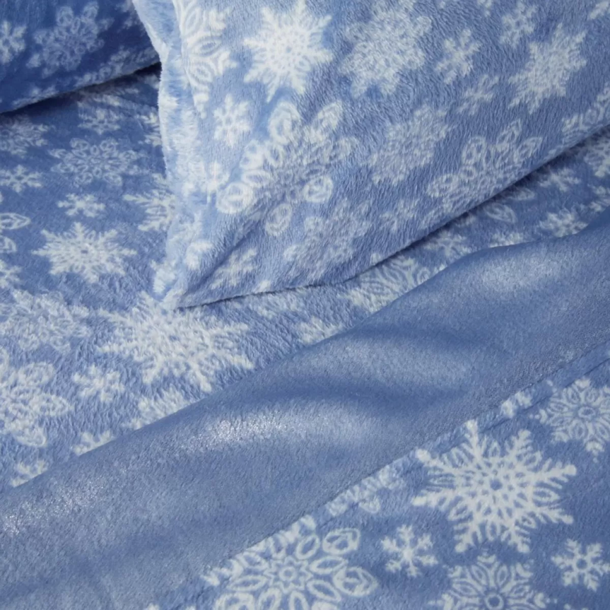 Warm & Cozy Holiday Textiles | Glitter Hem Plush Sheet Set With Extra Pillowcases